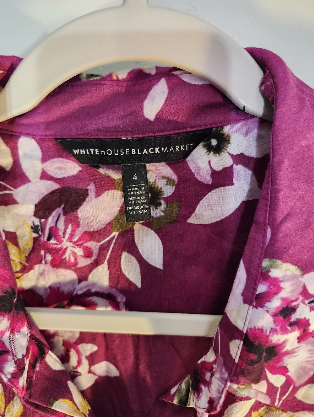 White House Black Market Floral Button-Front Blouse in Magenta Cotton/silk - Picture 2 of 8